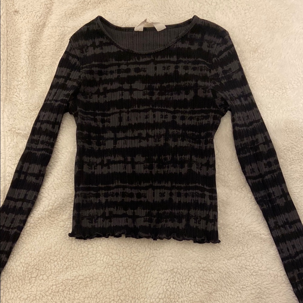 H&M Black and Gray Patterned Blouse